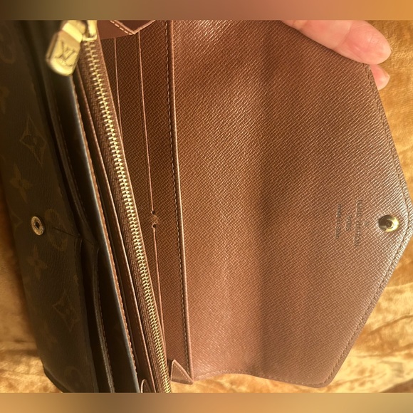 Authentic Louis Vuitton Portefeuille Sarah Wallet - Picture 9 of 17